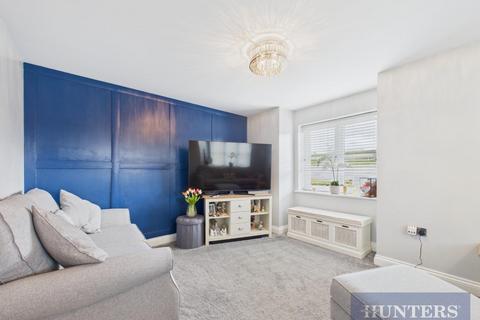 3 bedroom semi-detached house for sale, Ouzel Grove, Eastfield, Scarborough