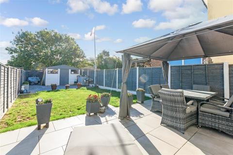 23 Binland Grove, Chatham, ME5 9UU