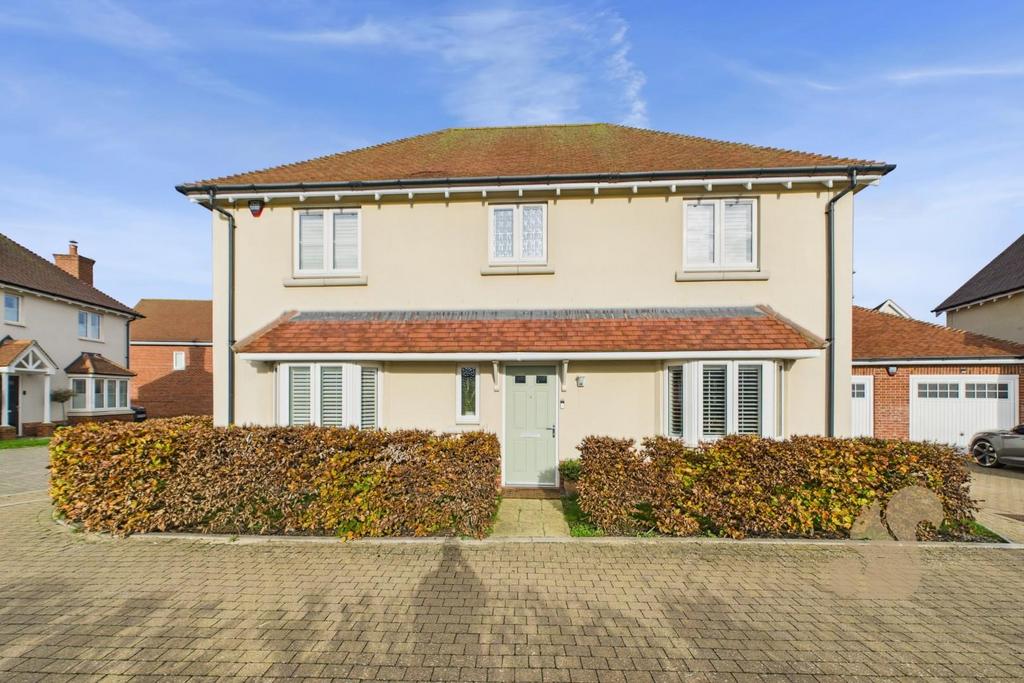 CAM01814 G0-PR0043-STILL005.jpg