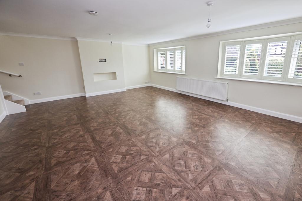 Pbox-bedroom-318949.JPG