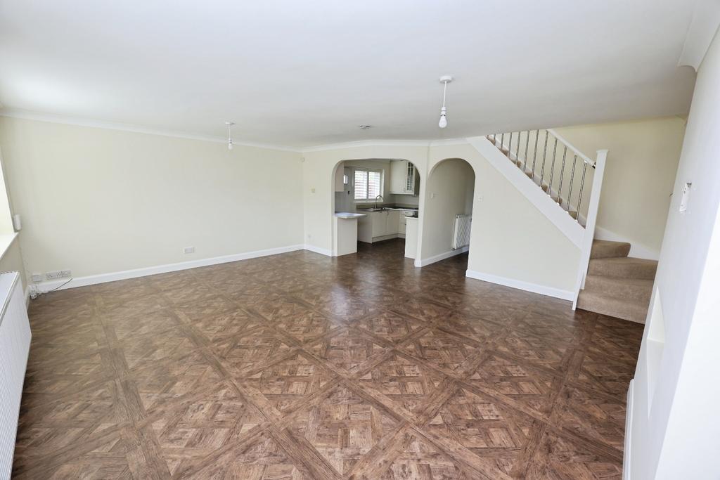 Pbox-living room-318949.JPG