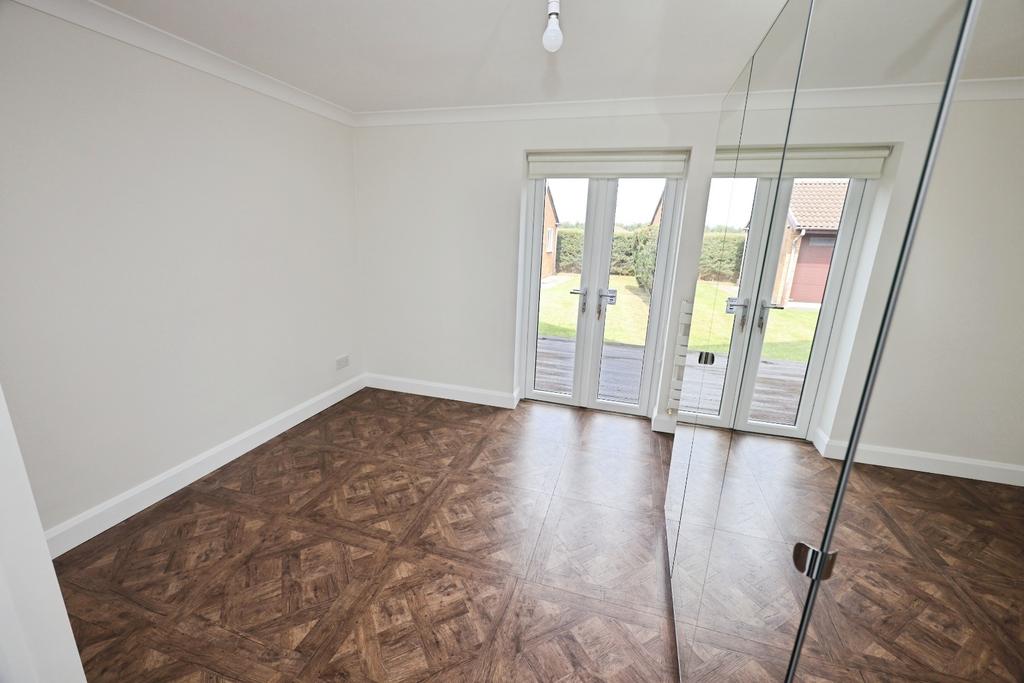 Pbox-living room-318949.JPG
