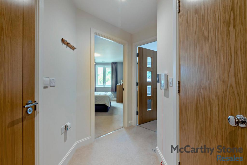 8661005-interior02-800.jpg