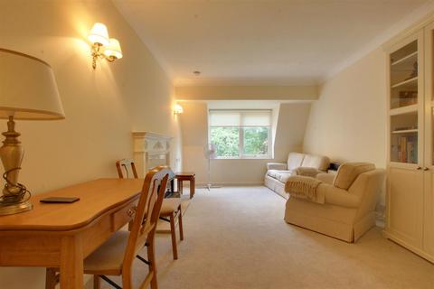 1 bedroom retirement property for sale, Homewillow Close, London