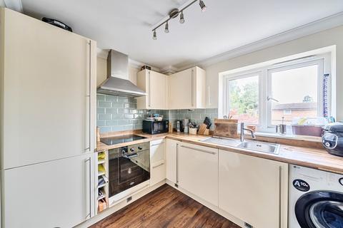 undefined, The Green, Shepperton, TW17