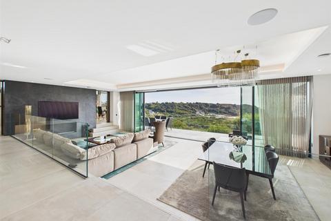 4 bedroom detached house for sale, An Exceptional Coastal Residence