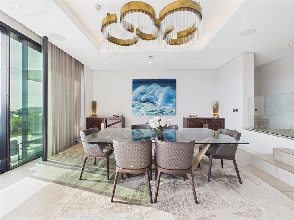 CAM04099 G0-PR0163-STILL023.jpg