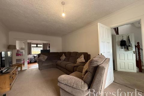 71 Laburnum Walk, Elm Park, Hornchurch, RM12 5RJ