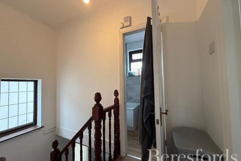 71 Laburnum Walk, Elm Park, Hornchurch, RM12 5RJ