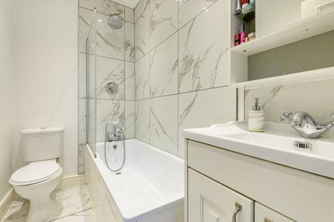 2 bedroom flat for sale, Breakspears Road, Brockley, London, SE4
