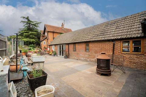 undefined, Watling Street, Leighton Buzzard, LU7