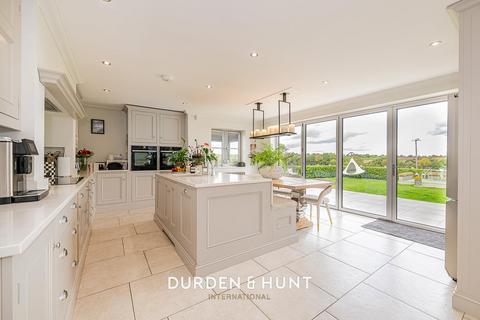 4 bedroom semi-detached house for sale, Church Road, Stanford Rivers, CM5
