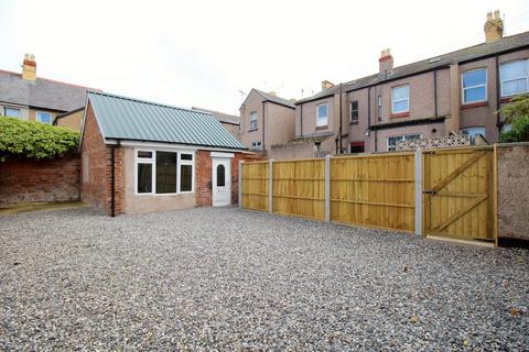 5 bedroom semi-detached house for sale, Sandringham Avenue, Denbighshire LL18