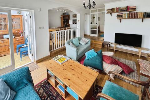 3 bedroom end of terrace house for sale, Oken Court, Warwick