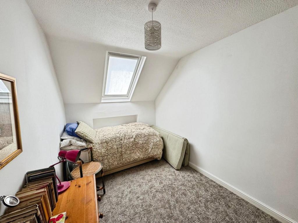Bedroom 2.jpg