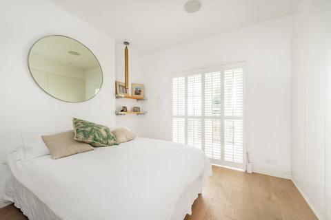 2 bedroom flat to rent, Gloucester Gardens, Bayswater, London, W2
