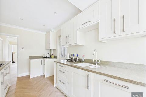 3 bedroom detached bungalow for sale, Durrants Drive, Croxley Green, Rickmansworth, WD3