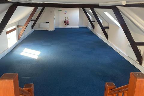 Office to rent, Holmsted Hl Cuckfield RH17 5JF