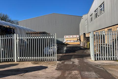 Warehouse to rent, Unit 12 Maydwell Avenue, Stane Street, Slinfold Horsham RH13 0SH