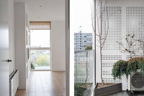 2 bedroom flat for sale, Daley Street, Homerton, London, E9