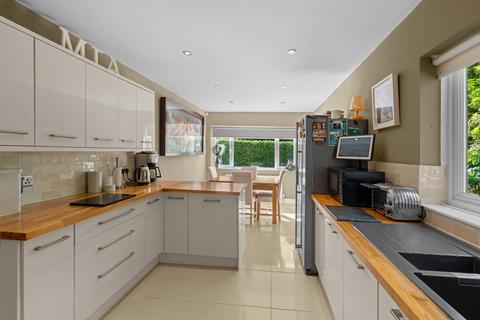 4 bedroom detached house for sale, Straight Road, Essex CO3