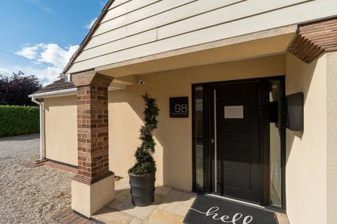 4 bedroom detached house for sale, Straight Road, Essex CO3