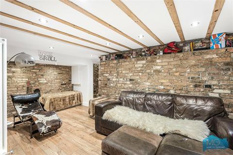 40 Manor Park Road, London, N2 0SJ