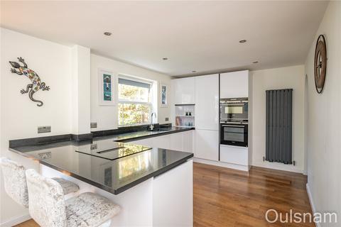 2 Harbours Close, Bromsgrove, B61 7HL