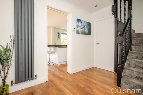 2 Harbours Close, Bromsgrove, B61 7HL