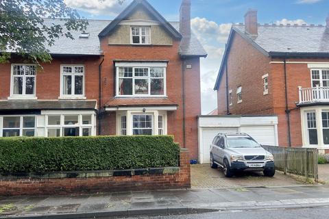 7 bedroom semi-detached house for sale, Holywell Avenue, Whitley Bay, Tyne and Wear, NE26 3AA
