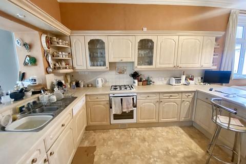 7 bedroom semi-detached house for sale, Holywell Avenue, Whitley Bay, Tyne and Wear, NE26 3AA