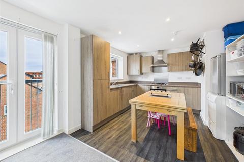 2 bedroom apartment for sale, Abram Close, Lancaster