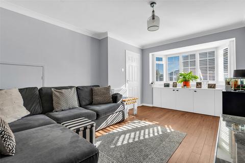 2 The Vyne, Bexleyheath, DA7 6DZ