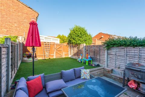 2 The Vyne, Bexleyheath, DA7 6DZ