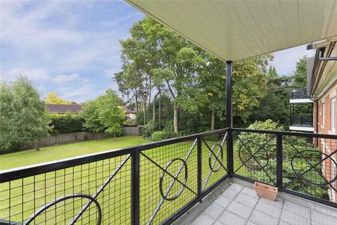 undefined, Old Avenue, Weybridge KT13
