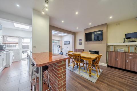 3 bedroom terraced house for sale, Manor Way, Surrey CR4