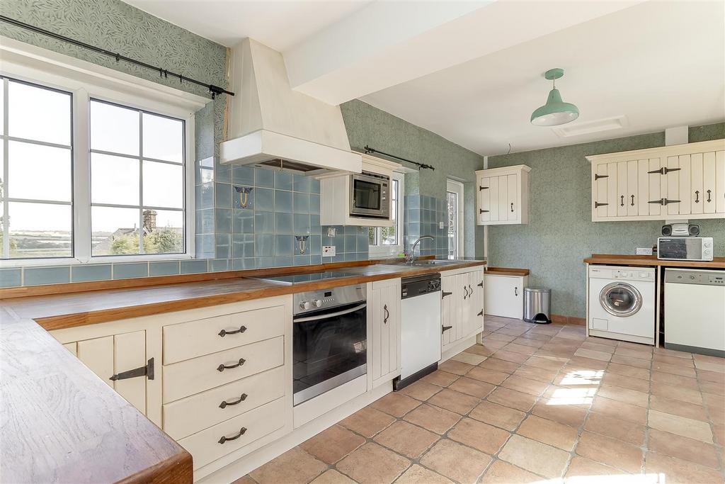 Kitchen - A.jpg