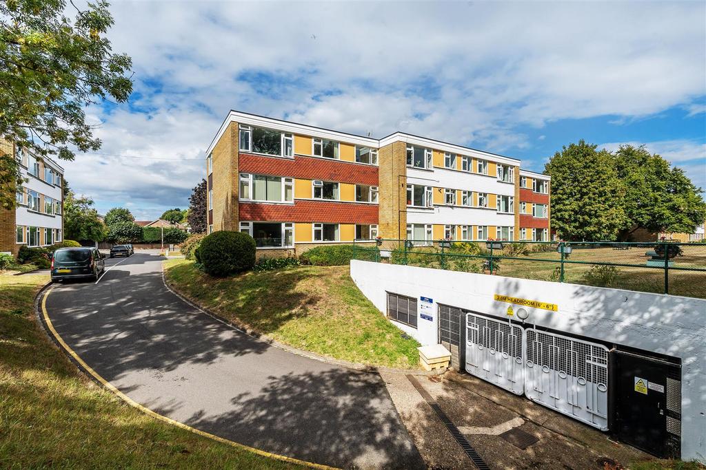 67-Sandown-Lodge-19.jpg