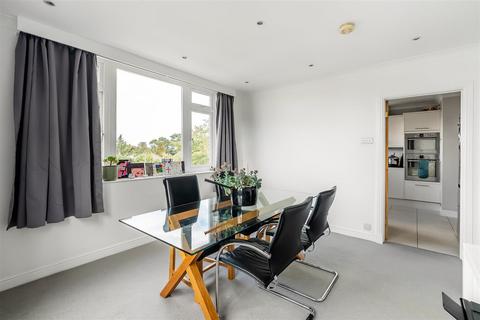 undefined, AVENUE ROAD, EPSOM, KT18