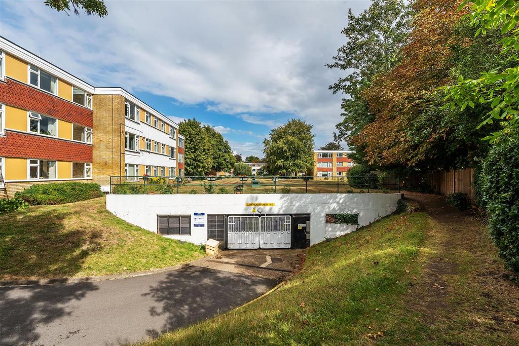67-Sandown-Lodge-18.jpg