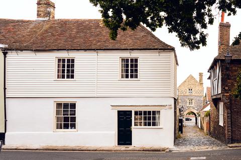 3 bedroom end of terrace house for sale, Upper Strand Street, Sandwich, Kent