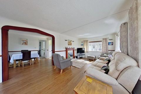 2 bedroom park home for sale, Keat Farm Close, Herne Bay, CT6 6SL