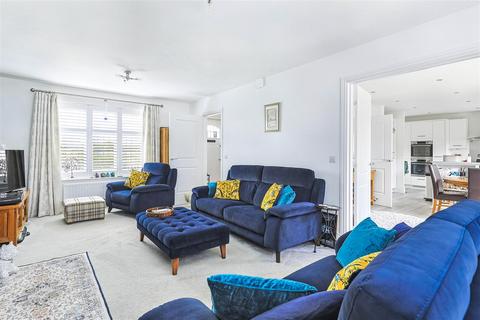 14 Bishop Way, Buntingford, SG9 9SL