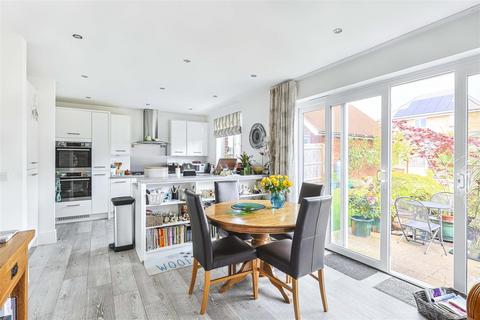 14 Bishop Way, Buntingford, SG9 9SL