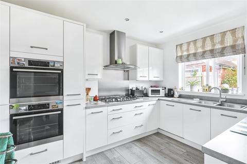 14 Bishop Way, Buntingford, SG9 9SL