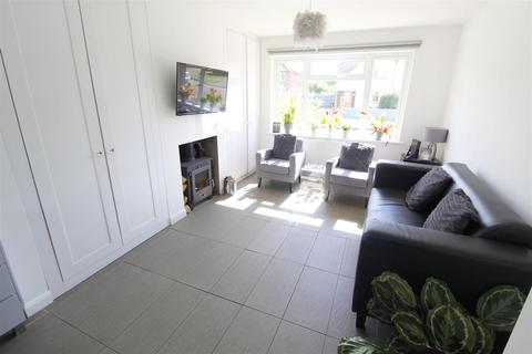 undefined, Church Road, Byfleet