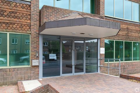 Office to rent, Church Rd Haywards Heath RH16 3SN