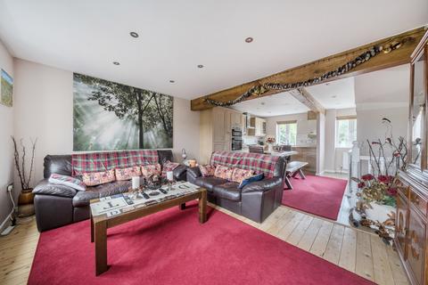 undefined, Perrinsfield, Lechlade, Gloucestershire, GL7