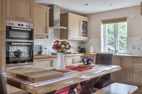 undefined, Perrinsfield, Lechlade, Gloucestershire, GL7