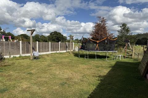 undefined, Bro Fallen, Talsarn, Lampeter